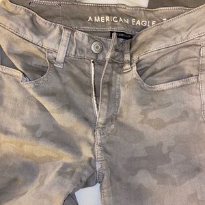 camo american eagle jeggings